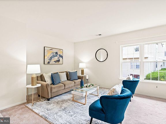 2nd image of 5836 Bridgetown Ct #32