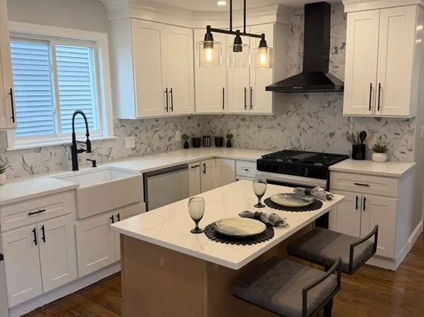 60-62 Wellsmere Rd #3, Roslindale, MA 02131
