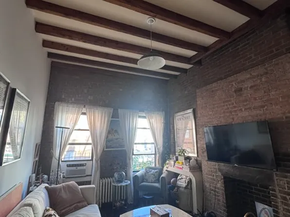 121 Baxter Street image 1 of 6