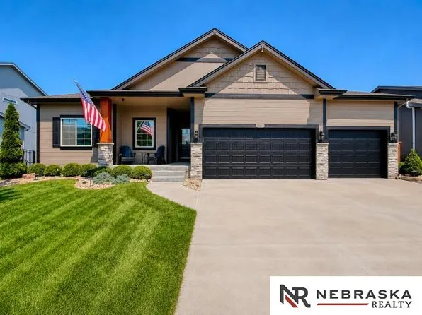 17614 Musket St, Omaha, NE 68136