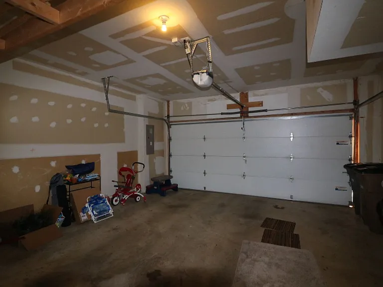 308 Garden View Sq — Photo 22