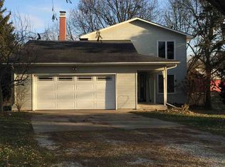 25 Lori Lane Ct, Geneseo, IL 61254