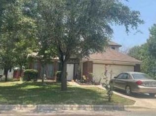 203 Sandhill Dr, Lockhart, TX 78644