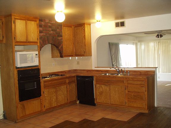 3rd image of 27527 Bernina Ave