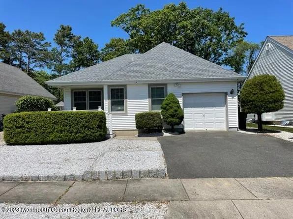 2362 Mount Hood Lane, Toms River, NJ 08753