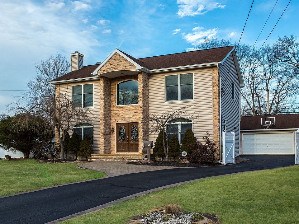 1st image of 83 Meroke Ln