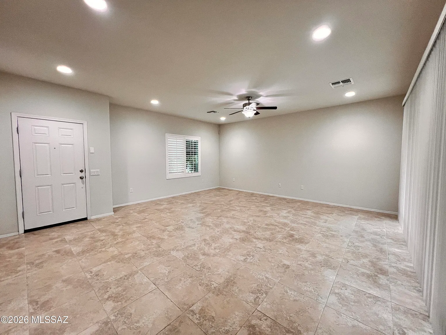 4 bed, 2.5 bath, 2447 sqft, $2,350 — Photo 3