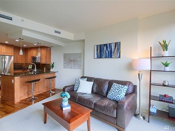 2nd image of 10610 NE 9th Pl Unit 1003