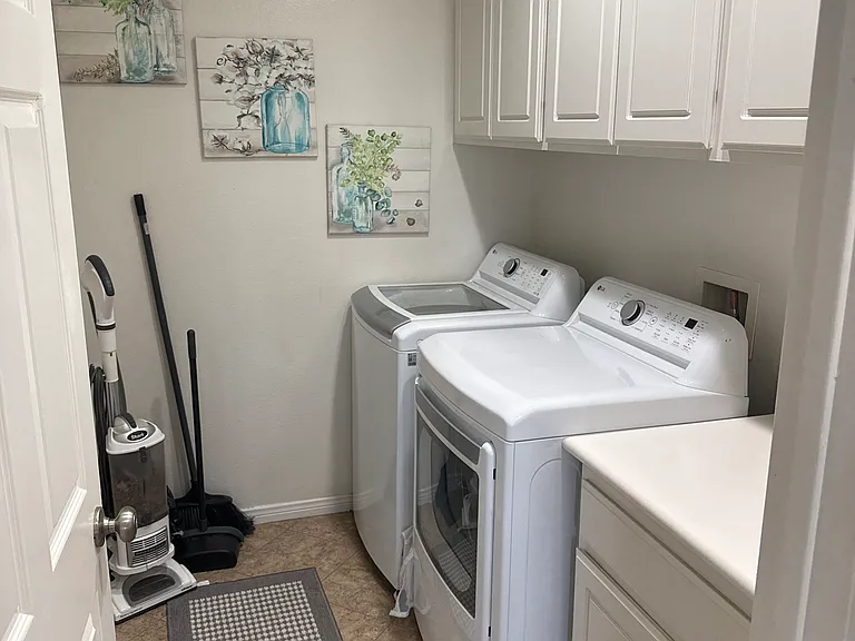 Very clean laundry room
