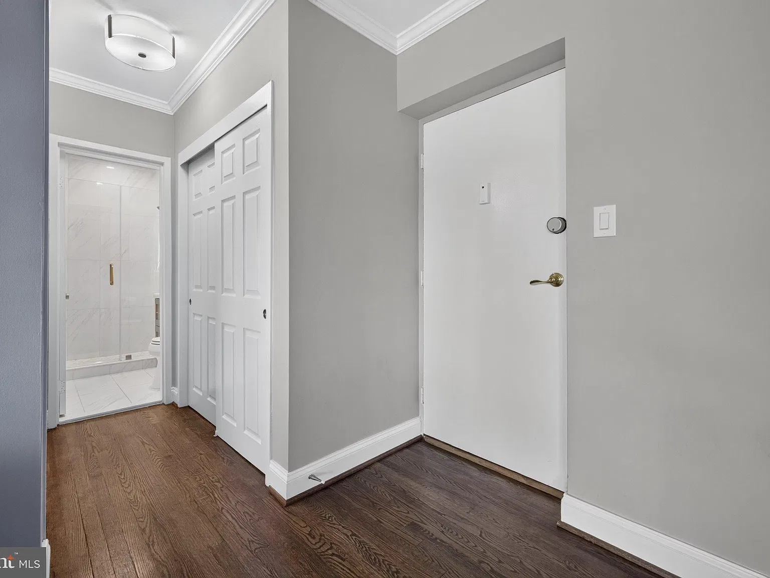 1 bed, 1.0 bath, 720 sqft, $2,000 — Photo 2