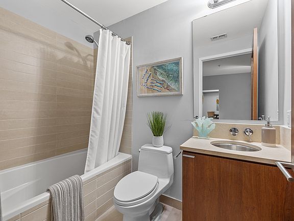 2nd image of 912 Channelside Dr Unit 2311