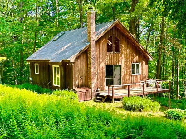 229 Cummington Rd, Worthington, MA 01098