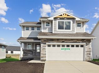 18323 Alpine Dr, Clive, IA 50325
