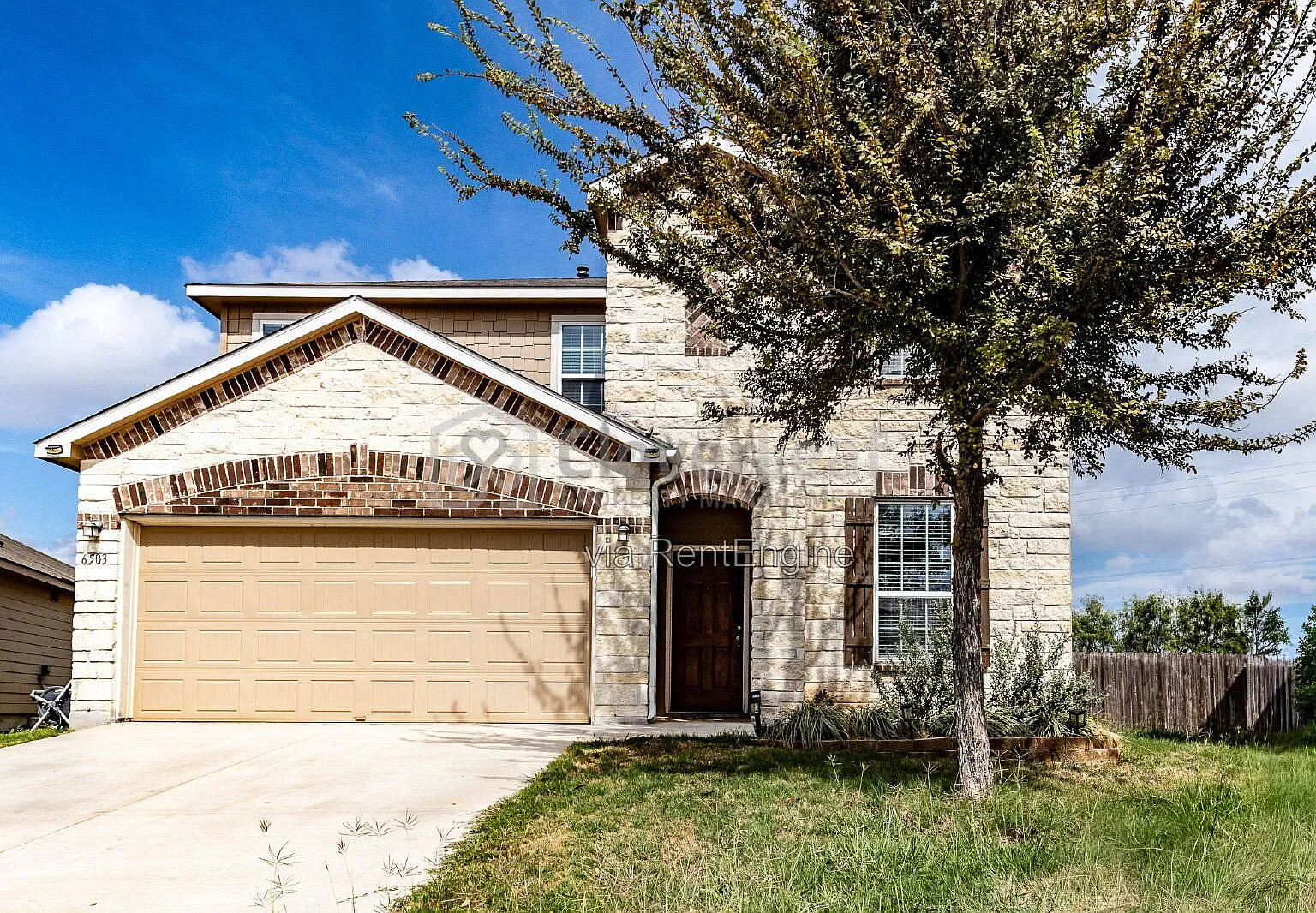 3 bed, 2.5 bath, 2145 sqft, $1,697 — Photo 3