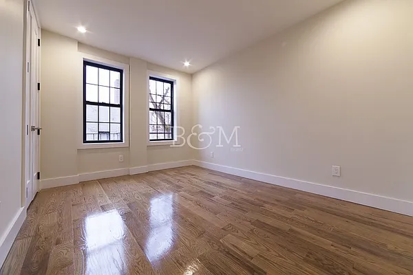 Rented by Brick&Mortar | media 39