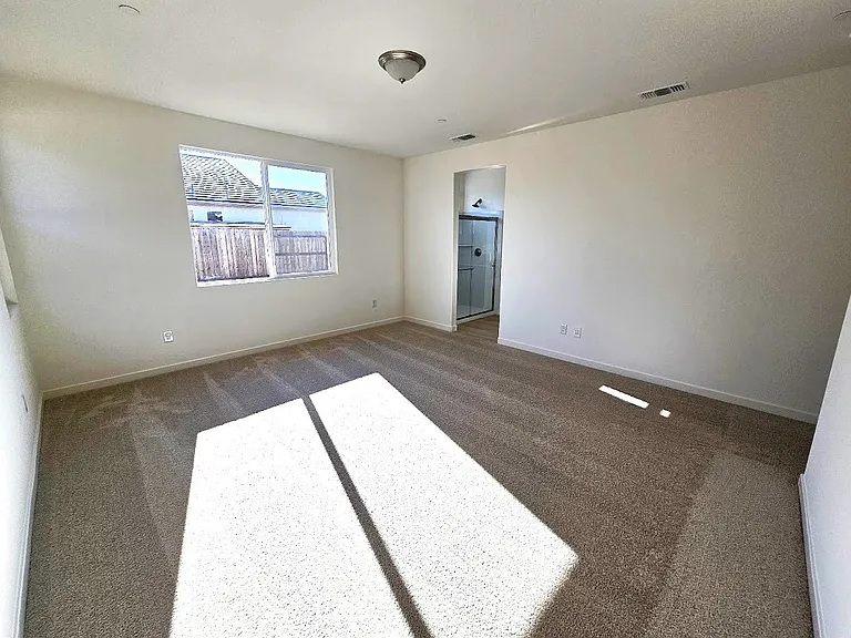1870 Trinity Ct — Photo 29