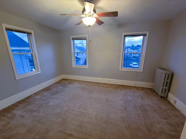 411 Bennett St — Photo 16