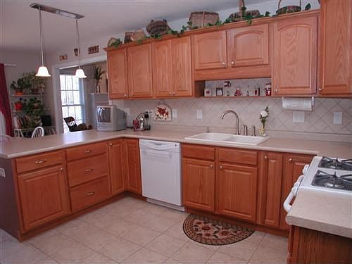 3rd image of 4720 E Donington Dr