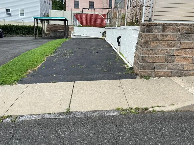 58 Bayliss St #60 — Photo 8