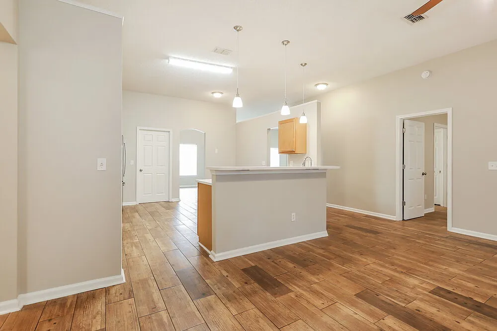 3 bed, 2.0 bath, 1743 sqft, $2,445 — Photo 4