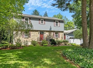 10 Hickory Dr, Worcester, MA 01609