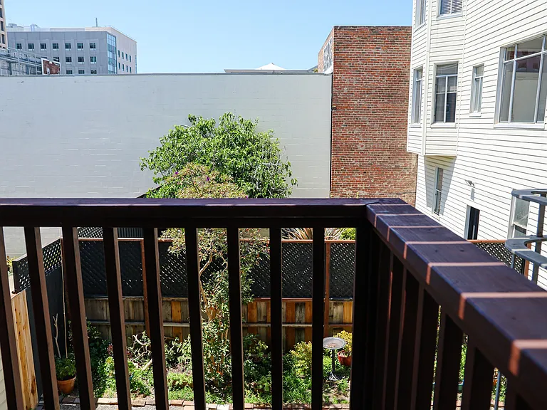 520 Bartlett St #2 — Photo 8