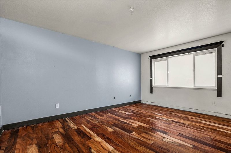 3rd image of 1505 W Casino Road #14
