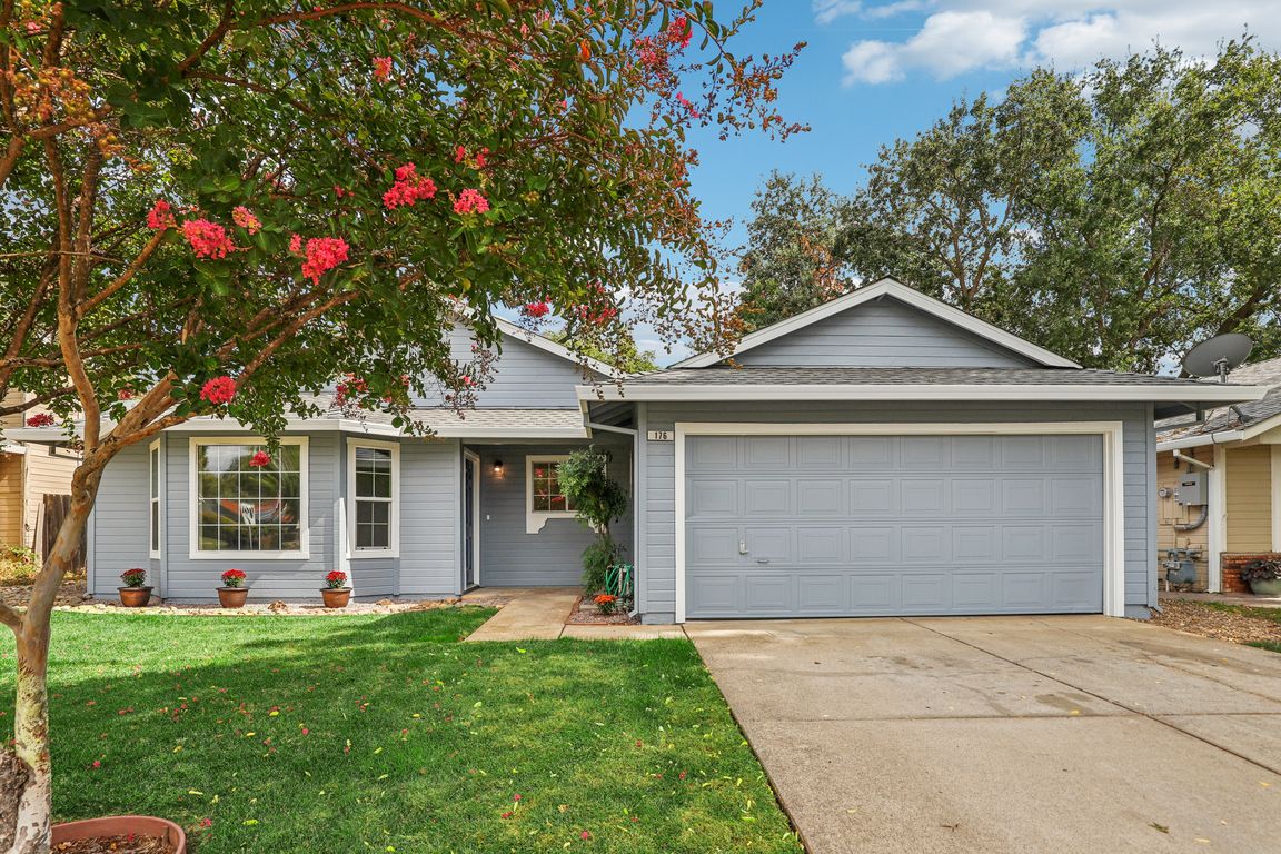 Stonybrook Dr-S0110-001.jpg