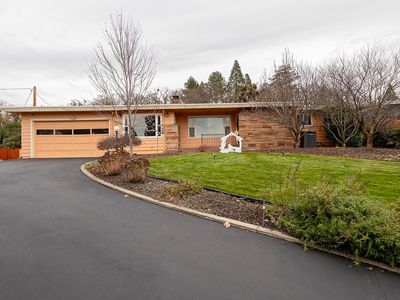 516 N Berkeley Way, Medford, OR, 97504