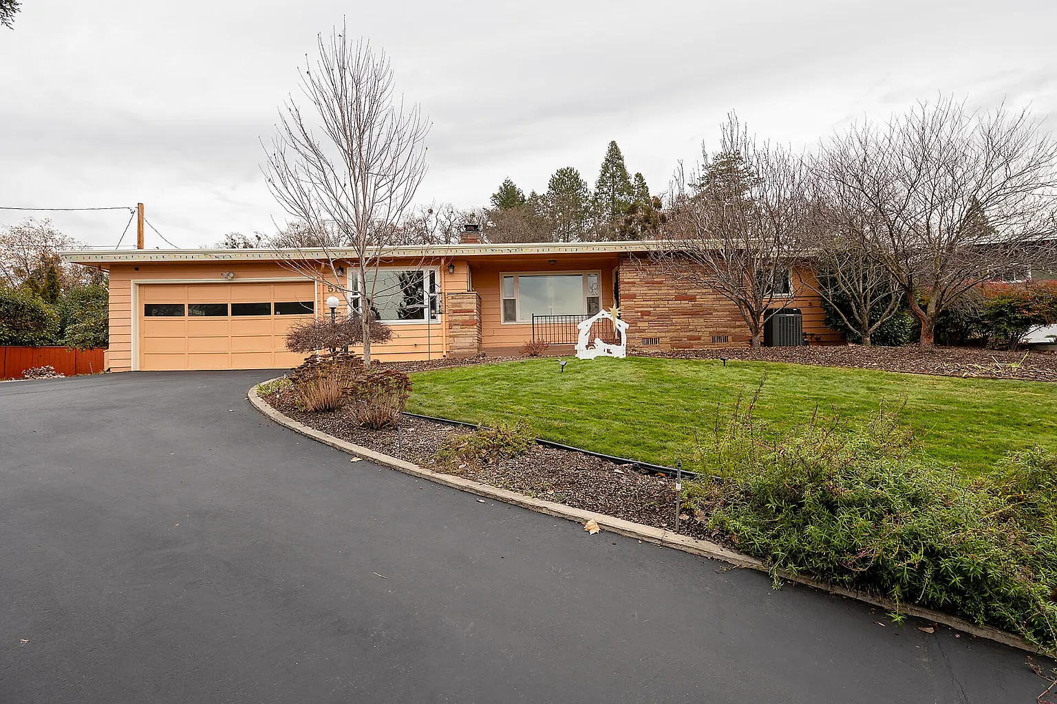 516 N Berkeley Way photo 1