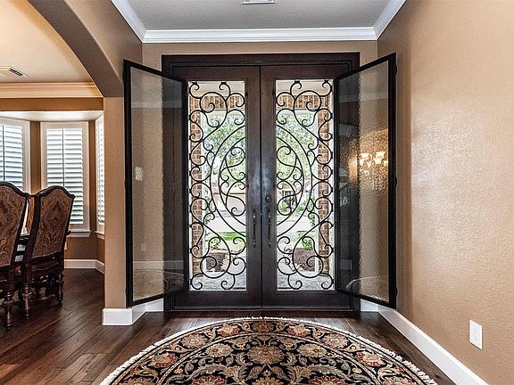 4th image of 3309 Elm Creek Dr