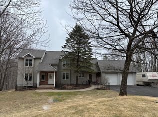 38 E Point Rd, Albrightsville, PA 18210