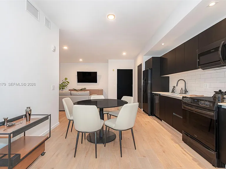 398 NE 5th St #4417 — Photo 5