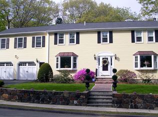 2 Burke Dr, Swampscott, MA 01907