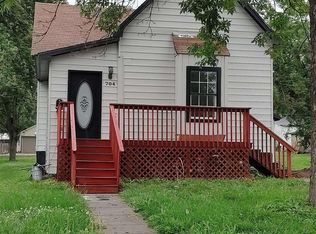 704 S Main St, Clinton, MO 64735