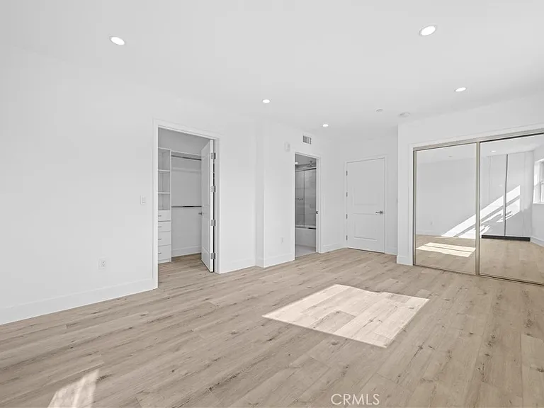 4214 Fulton Ave #203 — Photo 16
