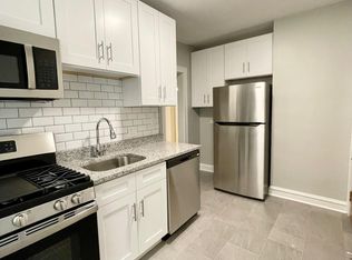 7013 N Ridge Blvd #1, Chicago, IL 60645