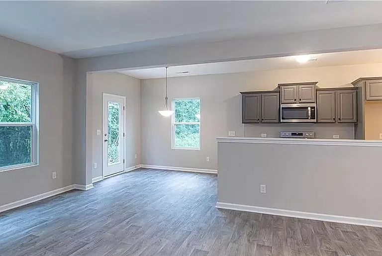 14010 Clayborn St — Photo 4