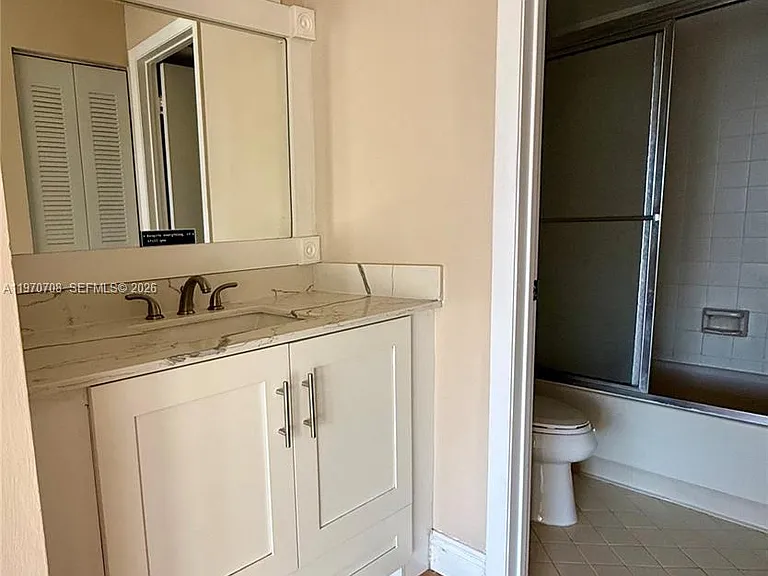 201 Lake Pointe Dr #202 — Photo 11