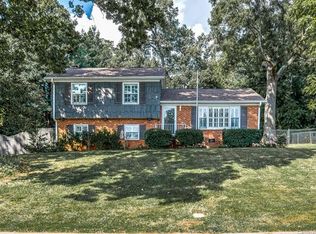216 Scottridge Dr, Charlotte, NC 28217