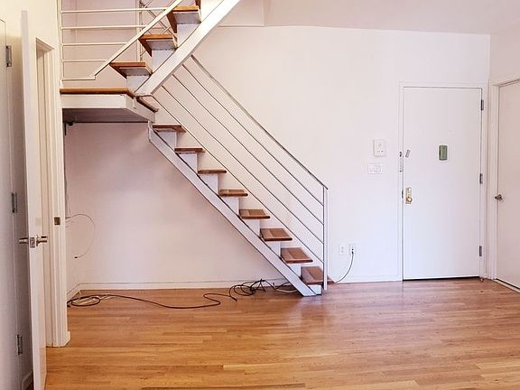 4th image of 103 Troutman St APT 4F