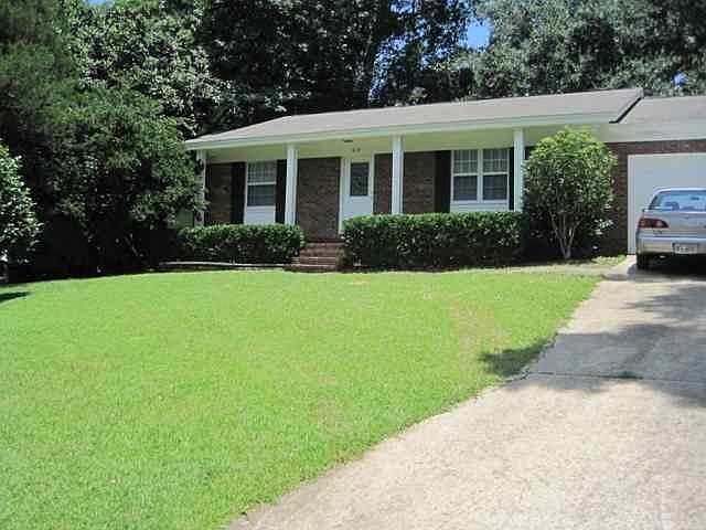 1st image of 1818 Ivan Dr #3