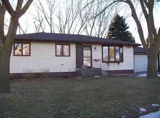 1003 N 10th St, Norfolk, NE 68701