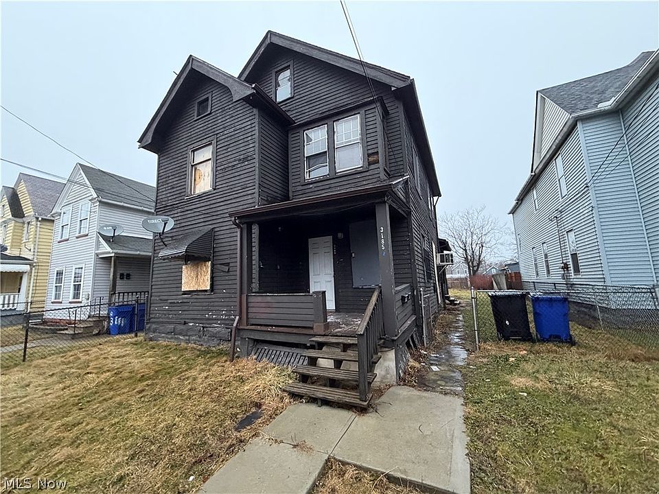 1st image of 3185 W 58th St
