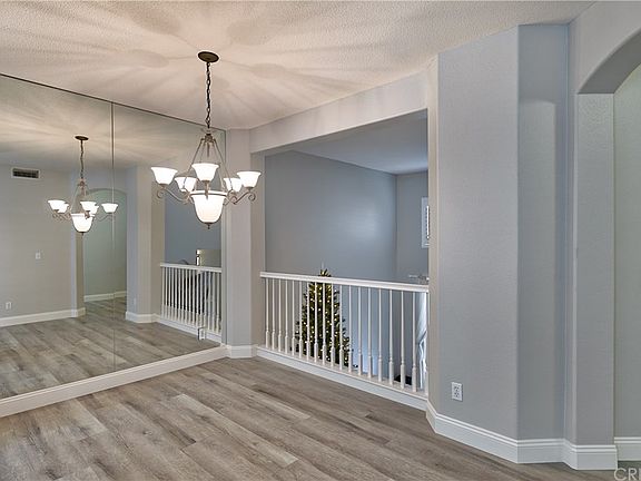 4th image of 28195 Ashbrook Ln