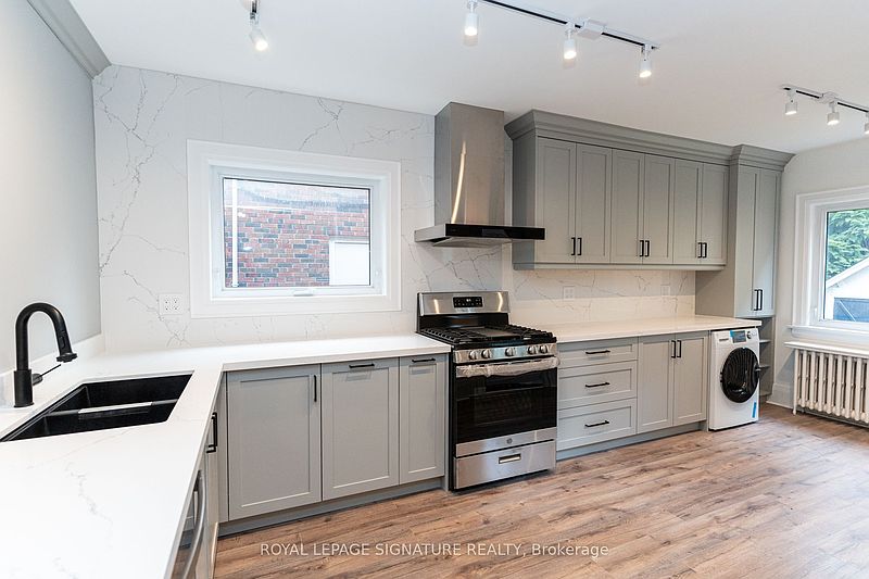 Toronto House for rent - 4 Bedrooms — photo 7