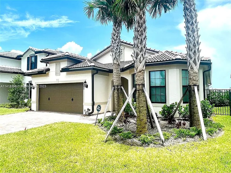 8295 Vaulting Dr — Photo 7