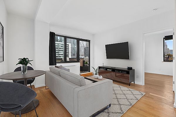 1st image of 307 Atlantic Ave #7A