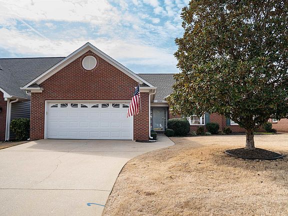 4th image of 422 Rambling Rose Way