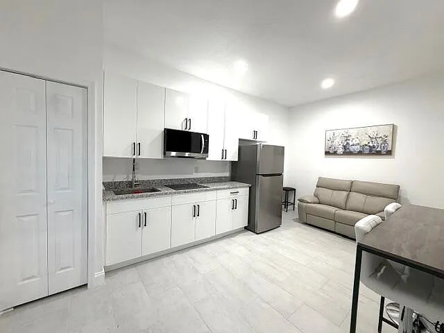 3418 SW Englewood St #3418 — Photo 3